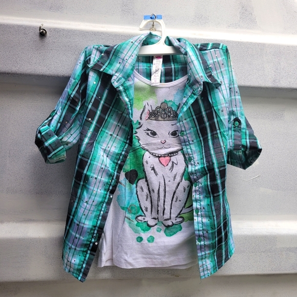Knitworks Other - ❤️🩷❤️ 2 in 1 button up and tank size small knitworks cat kitty watercolor plaid